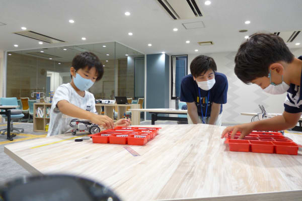 メンターは子どもたちの意見を受け入れながら、サポートします！