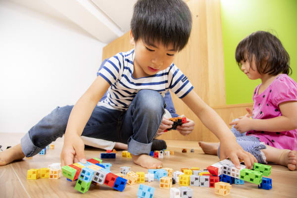 どんなロボットを作ろうかな？自由に創造してみよう！