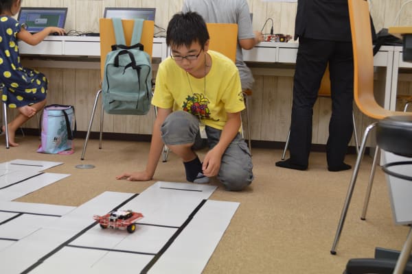 ミッションをクリアしながら考え方を学びます