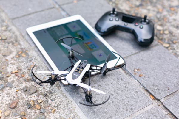 使用しているドローンとiPad教材
