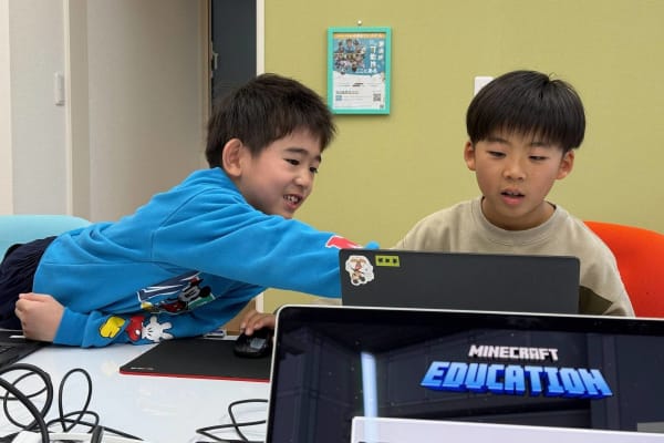 マインクラフトを使った授業の様子