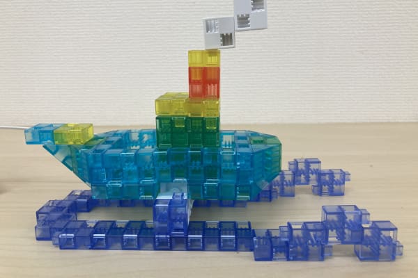 KOOV®でつくった「波をこえて進む船」