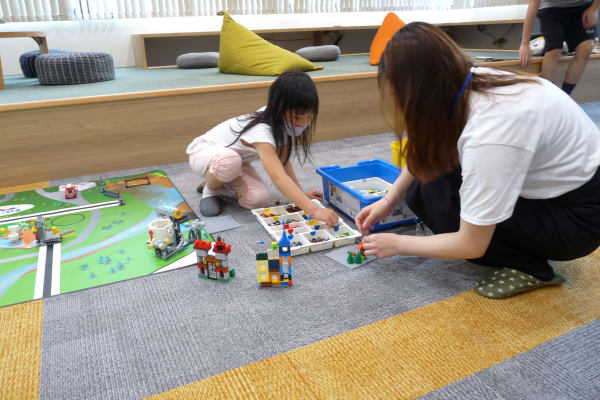 休憩時間にもお子さまが興味をもってさわることができる材料が沢山あります！