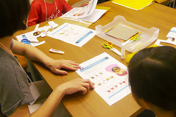 協調性、表現力が養えるグループレッスン