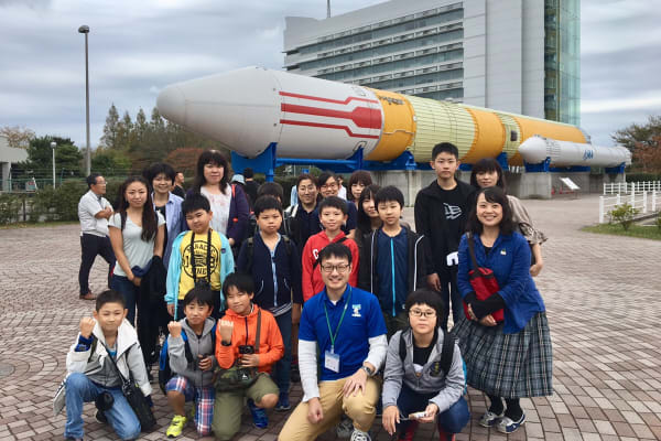 生徒さんの将来を見据えてキャリア学習（研修旅行）にも力を入れています。