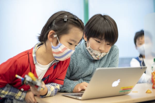 パソコン未体験でもご負担なく取り組めます（撮影：2020年12月）