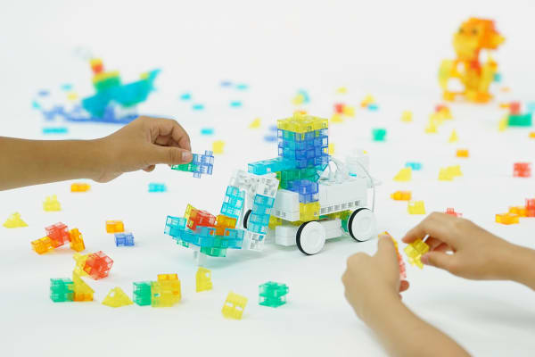 ソニー・グローバルエデュケーションのKOOV®（クーブ）