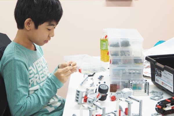 上達すると複雑なロボットの組み立ても自分でできる