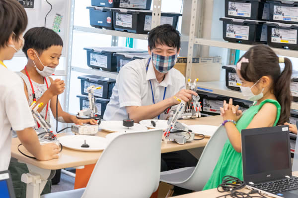 授業を欠席される場合、同じ週の同じコースに振り替え可能です（撮影：2020年8月）