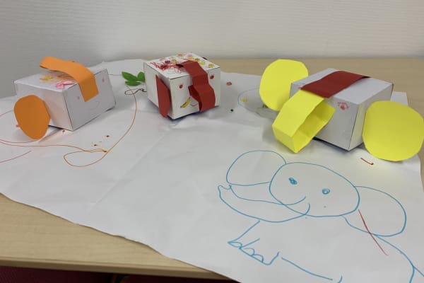 創造したものを実際に作っていきました