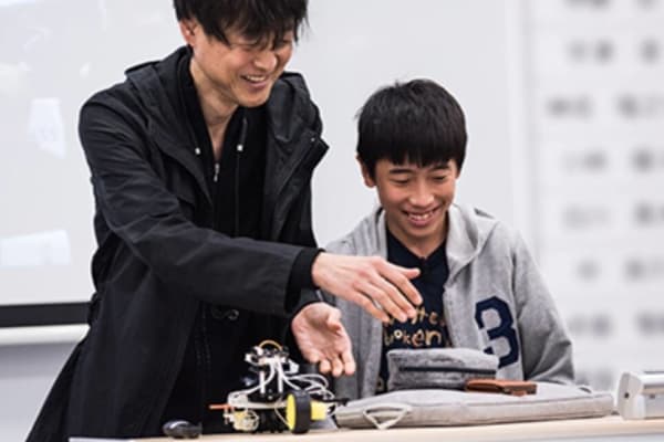 ロボット工学の第一人者すら驚かせるような作品が集うクリエイティブロボティクスコンテスト