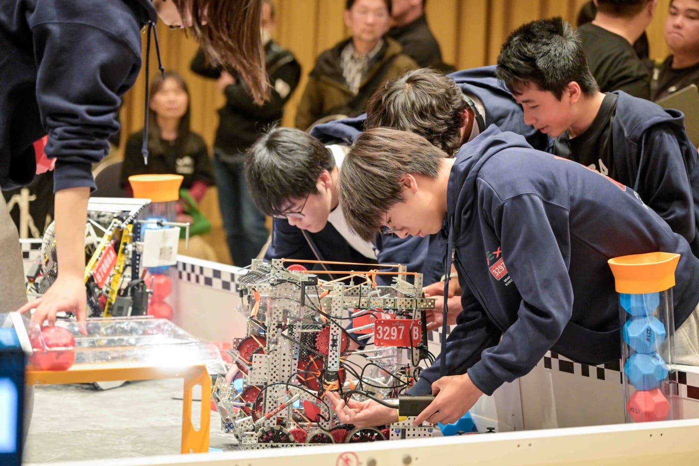 VEX Robotics Japan Cup 2026の試合の様子