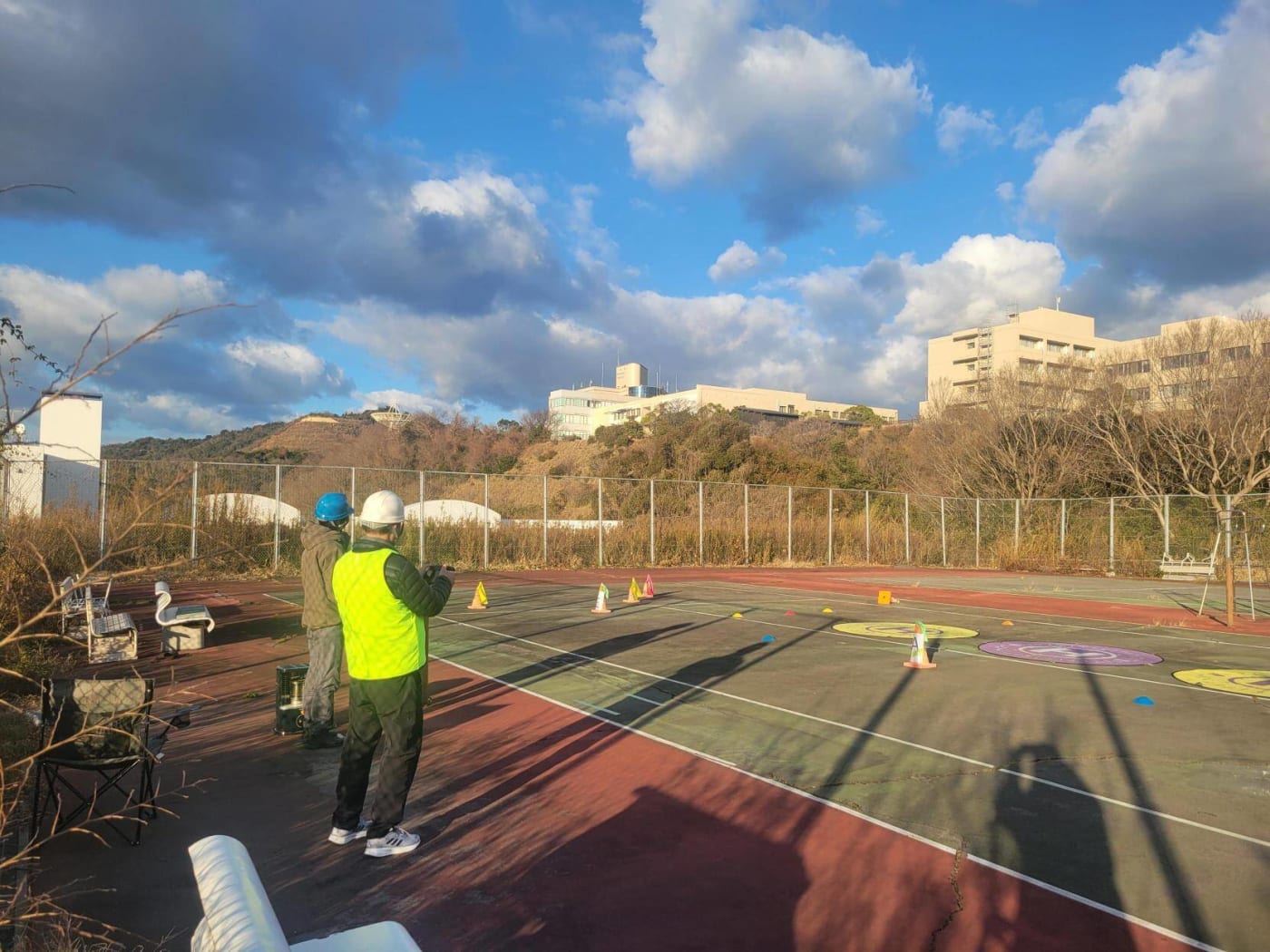 和歌山でおすすめのドローンスクール「エス・ティー・ワールドドローンスクール」講習の様子