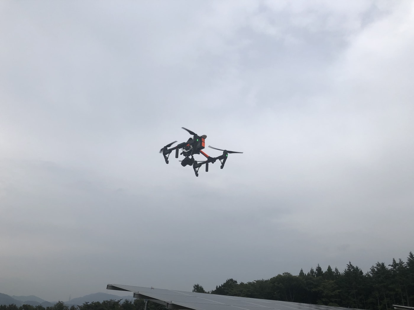 ドローン　点検　太陽光パネル