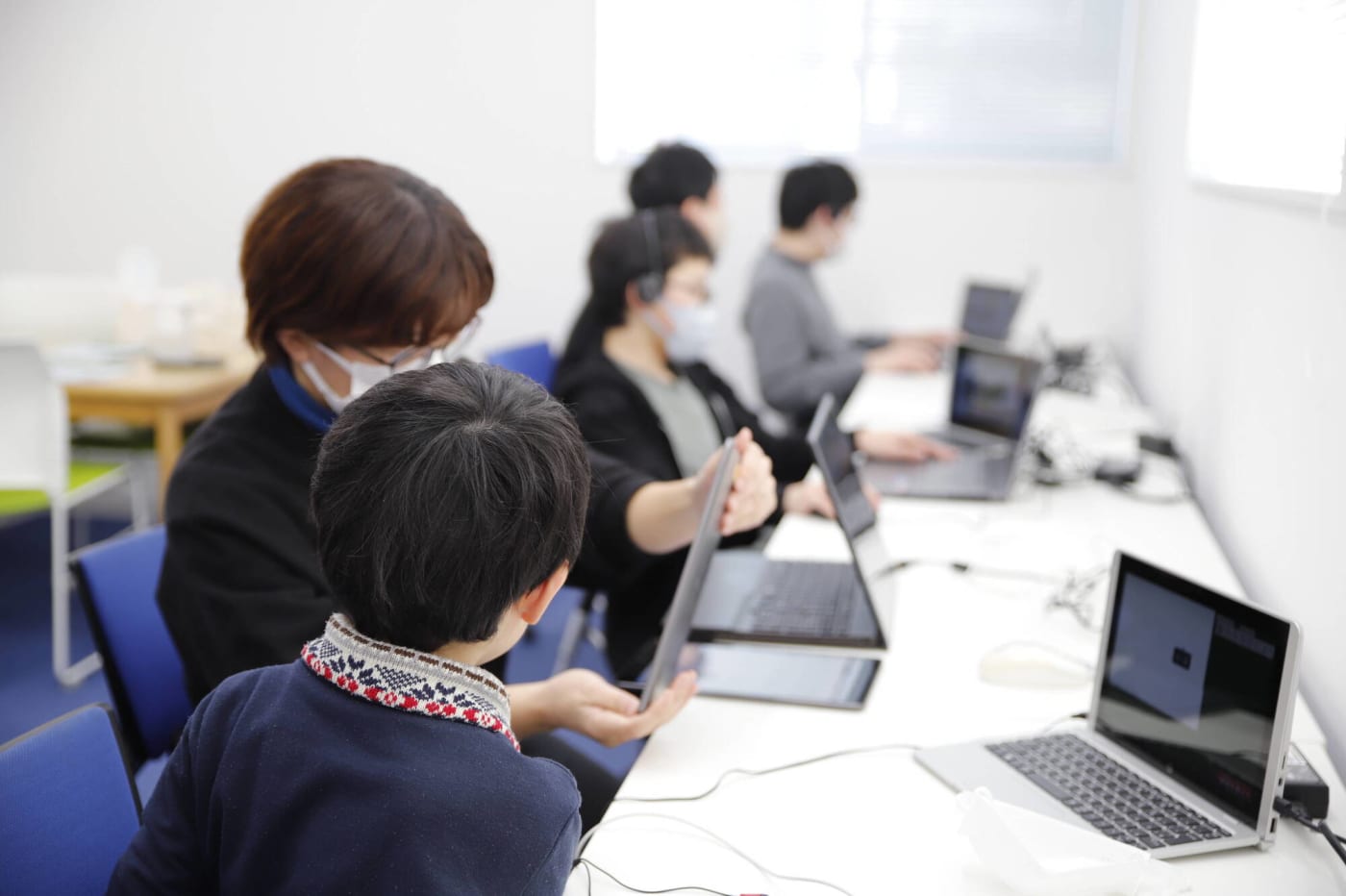 山形県山形市で人気の少人数制・個別指導のプログラミング教室「ピタゴラミン山形校」の教室の様子