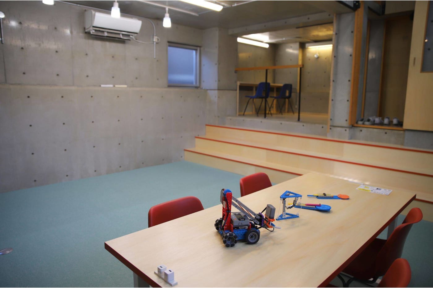 FIVE by DOHSCHOOL作業スペース