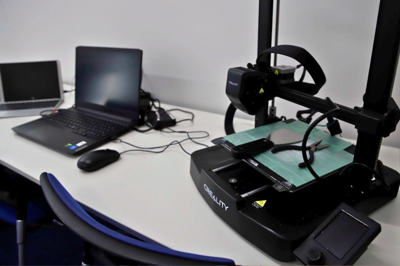 山形県山形市で人気の少人数制・個別指導のプログラミング教室「ピタゴラミン山形校」にある3Dプリンター