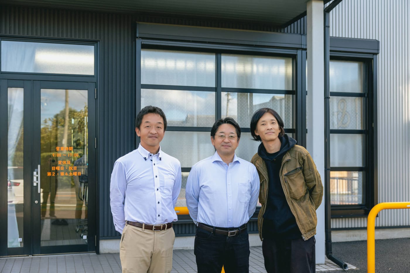 DRONE SCHOOL Fit'S（愛知のドローンスクール）代表と受講者の写真