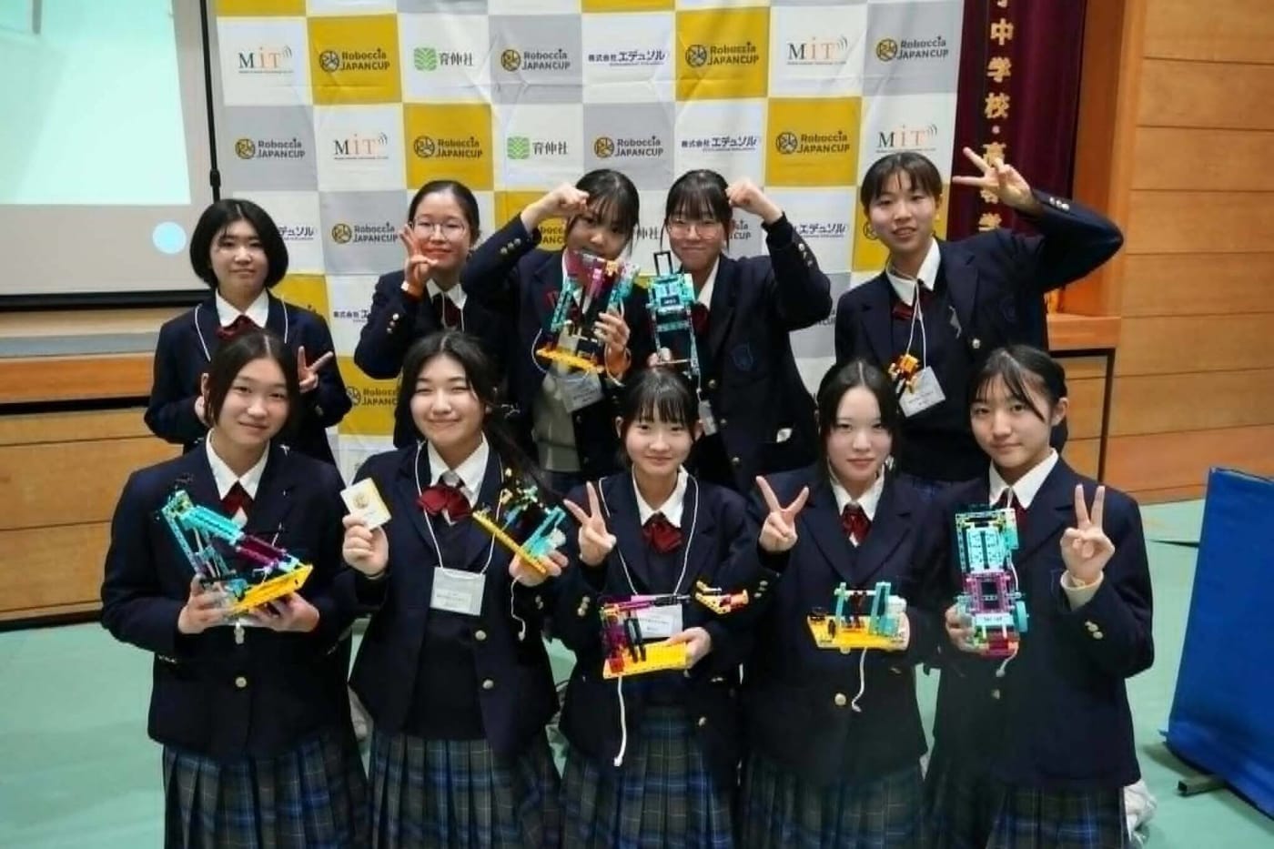 開催校の麴町学園女子中学校高等学校「みらい科」のみなさん