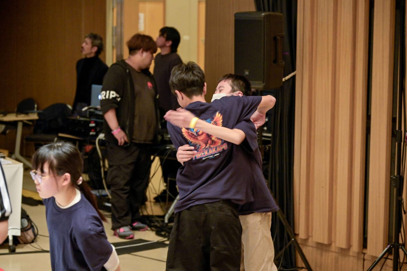 VEX Robotics Japan Cup 2026の試合で喜びを爆発させる選手たち