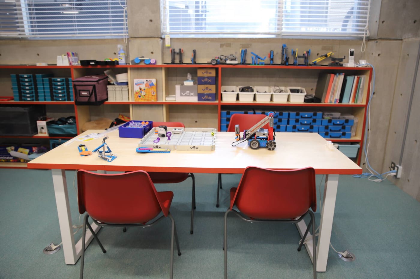 FIVE by DOHSCHOOL作業スペース