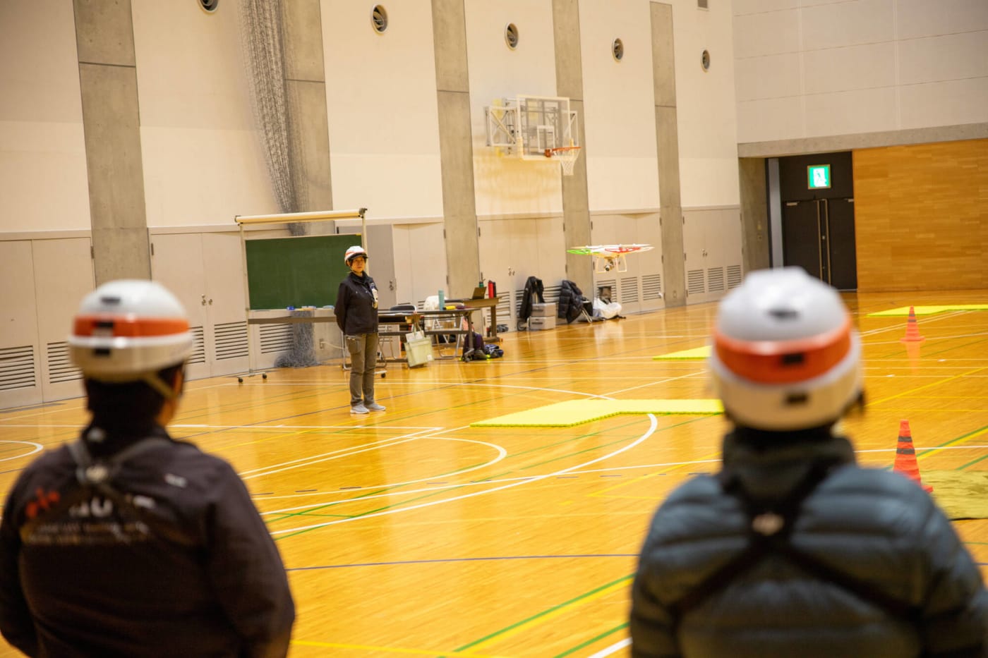 ドローンスクールAUTCのドローン操縦トレーニングの様子