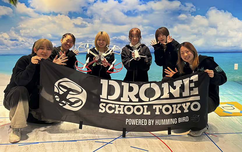 アクアシティお台場のドローンスクールで女性にも人気