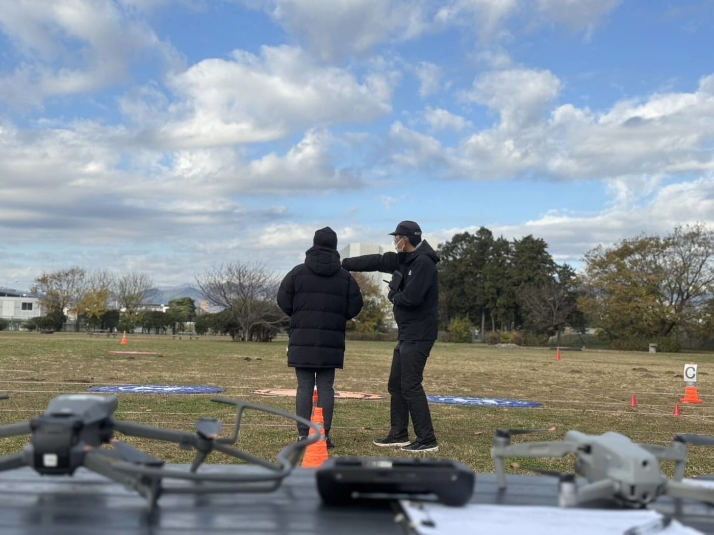 湘南ドローンアカデミーの飛行訓練の様子