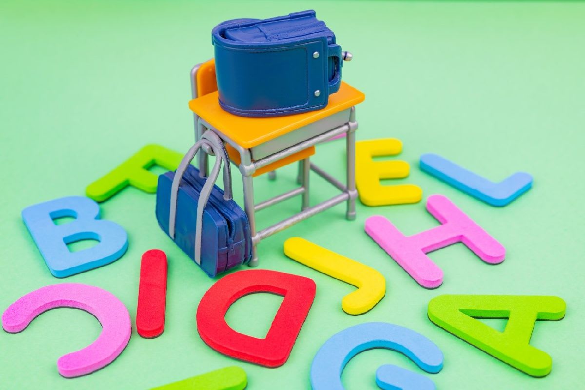 小学生の英語教育、何から始めるか迷った時は塾やオンライン英会話がおすすめ