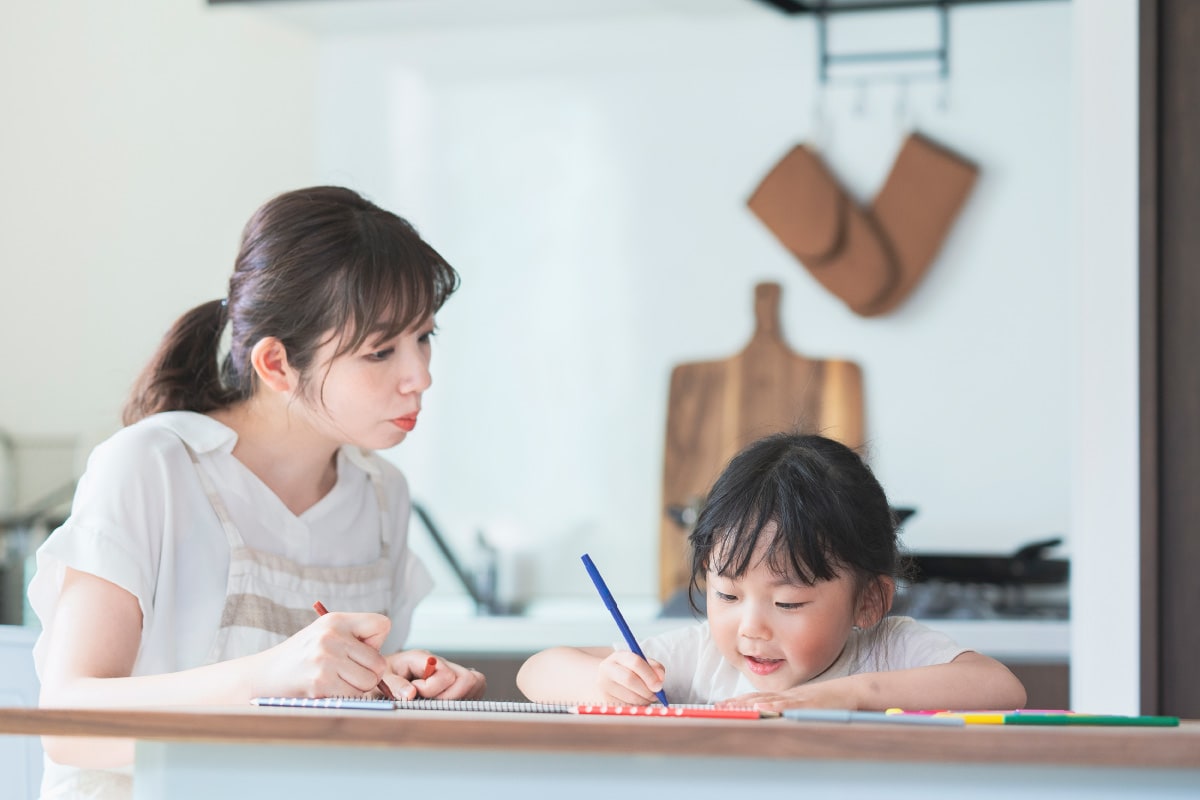 親が子どもの作文の添削やアドバイスをするときのポイント