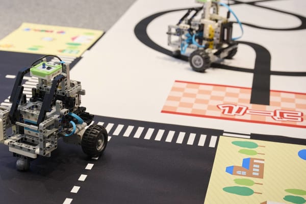 国内独占取扱いのメカ教材『ＴＥＣ Ｃｕｂｉｃ』と、専用プログラミングアプリ『スクラッチパイ』を使って自分だけのロボットを作ろう！