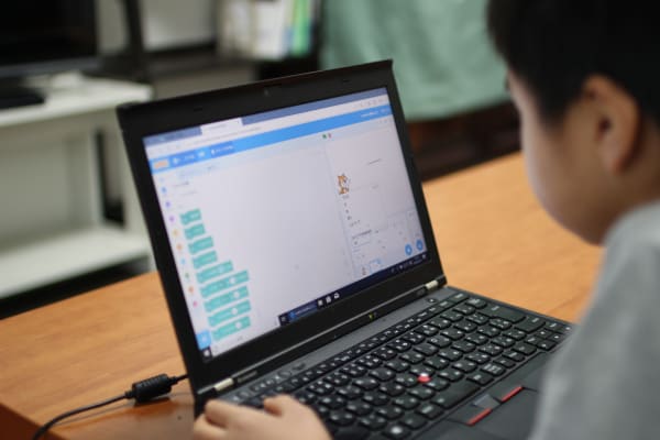 Scratchで楽しく学んでいます