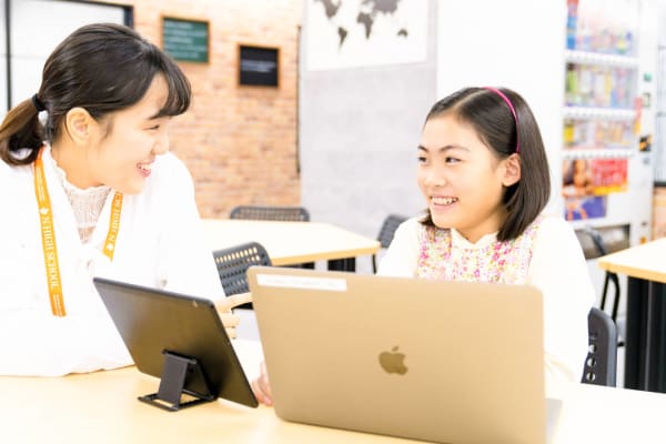 女性講師も大勢在籍していますので、女子生徒も安心です
