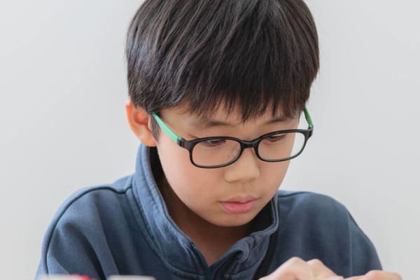 STEAM教育コースではブロックを使いものの仕組みを学びます