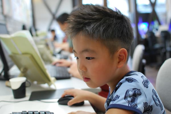 年中です。1時間集中してがんばってます。