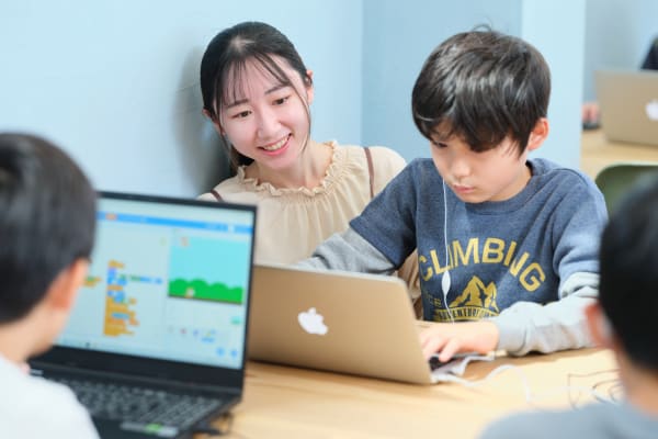 生徒お一人おひとりのペースに合わせて丁寧にサポートします