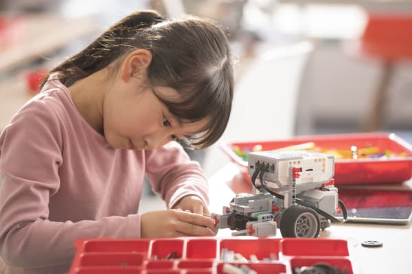 対象は年長～中学生、入会金・教材費は不要、ロボットは一人1台（撮影：2021年1月）