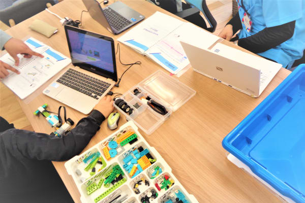 選べる３コース！ゲームも！ロボットも！