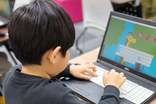 タイピング練習でPCスキル向上。プログラミングの土台を作る。