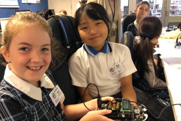 フットサルロボットで世界に挑戦！