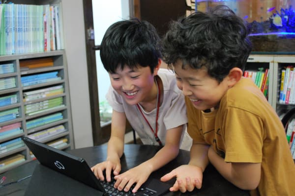 友達と一緒に入学しました。