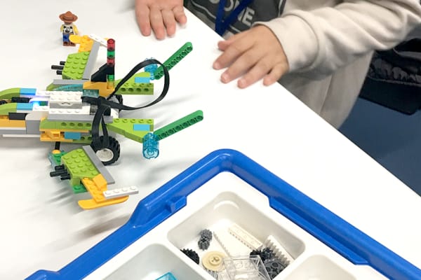 レゴ®ブロックで自分のアイデアを形にできる！