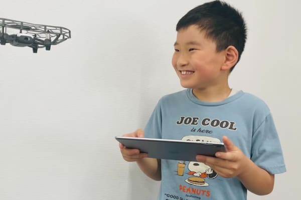 スクラッチでドローン自動操縦もできるなんて…プログラミングすごい！