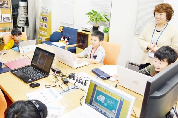 発表（プレゼン能力）を伸ばします。