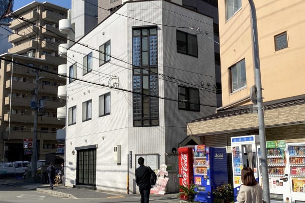 JR玉造駅を出てすぐ