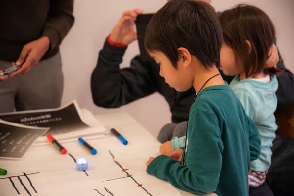 ロボットでのプログラミングもあります