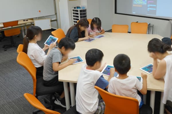 お母さんたちも一緒に考えよう