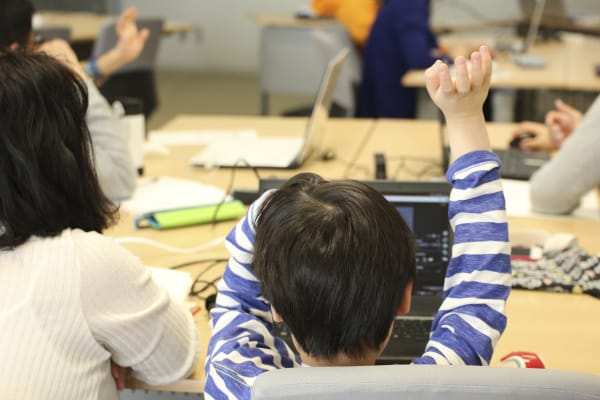 お子様一人での受講はもちろん、同一料金で親子受講が可能！