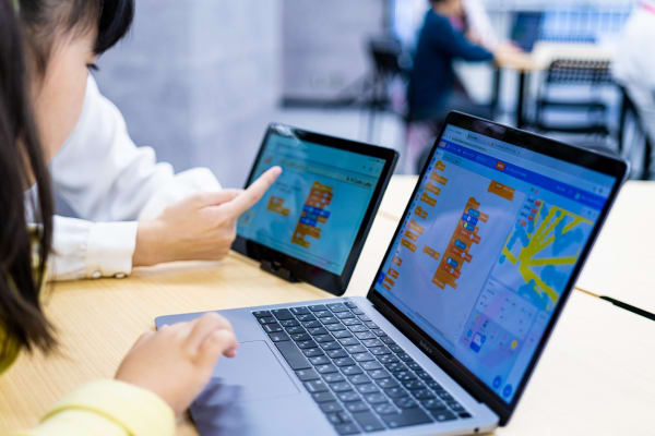 小学生向けのscratch〜本格的なPythonまで