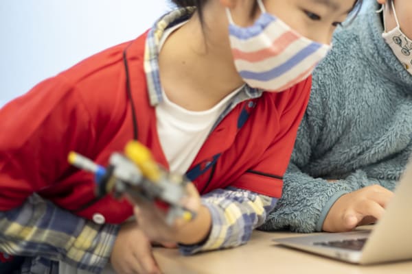 パソコン未体験でもご負担なく取り組めます（撮影：2020年12月）